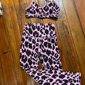 Matching leopard fleo fit